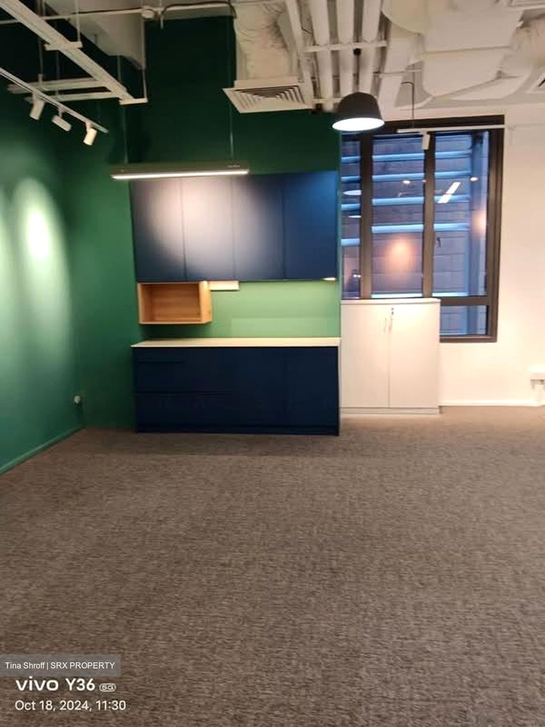 PLUS (D1), Office #558612201